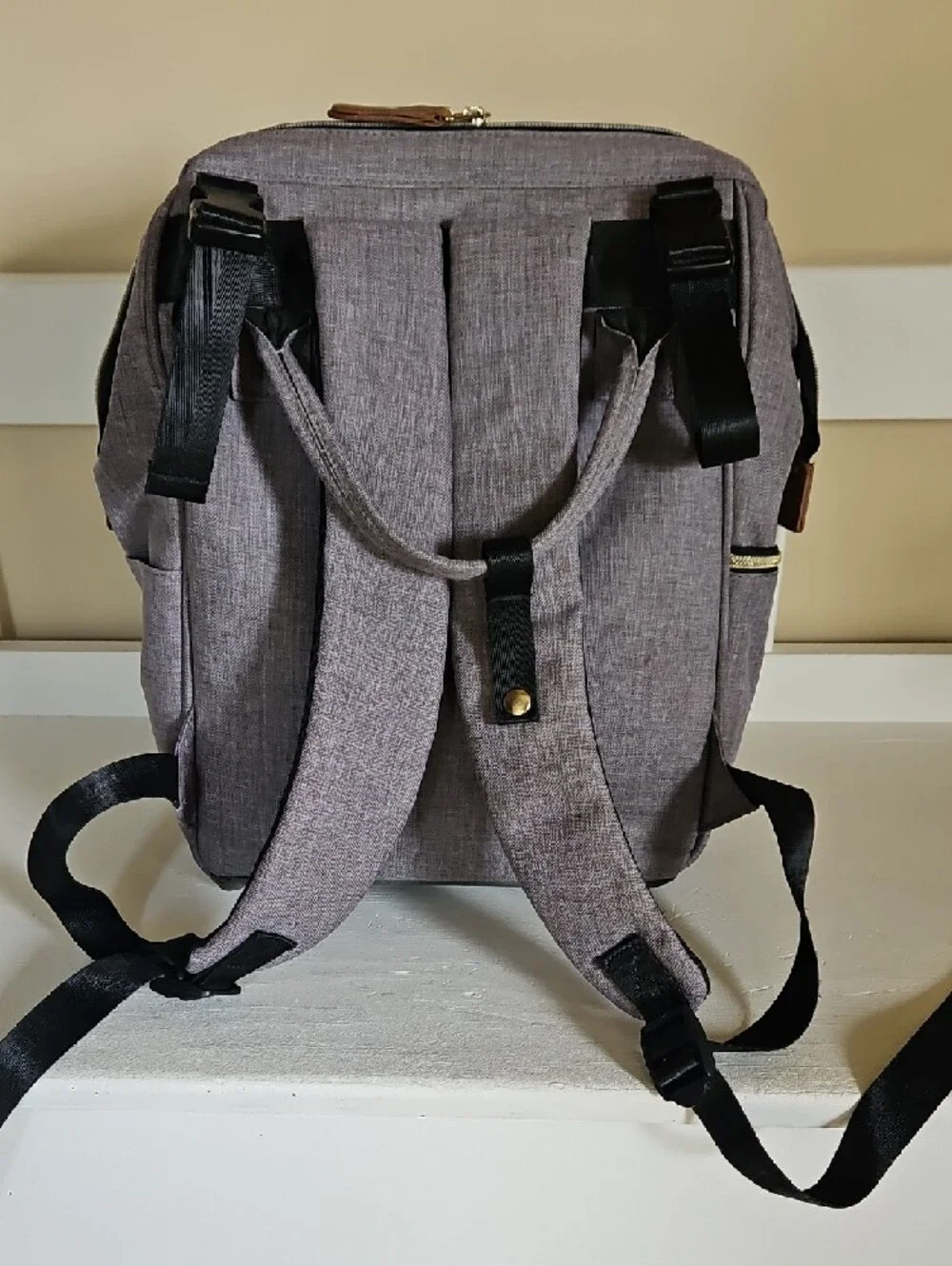 N/A compact gray